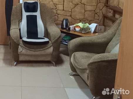 Два кресла и столик