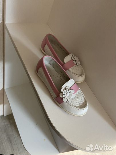 Продам мокасины на девочку