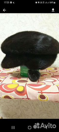 Женская меховая шапка