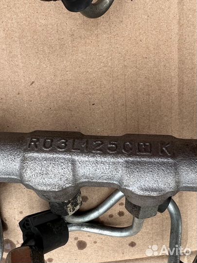 Топливная рейка в сборе VAG 2.0TDI