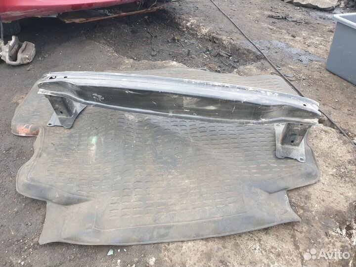 Усилитель заднего бампера VW Jetta VI Джетта 6