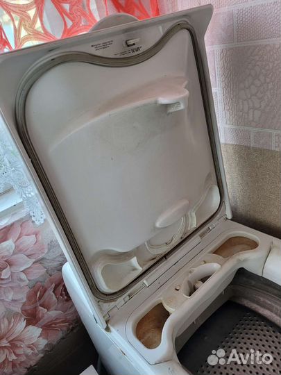 Стиральная машина с вертикальной загрузкой