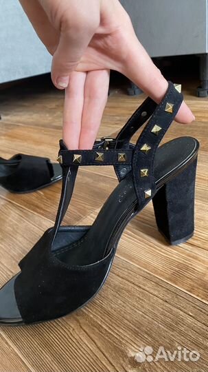 Босоножки женские 39 размер