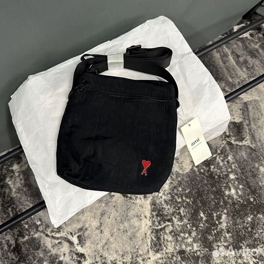 Сумка Ami Paris SS24