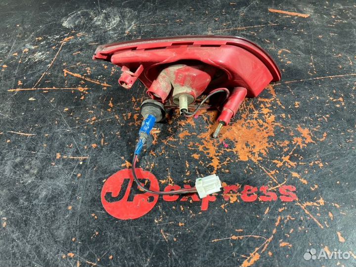 Фонарь крышки багажника задний правый Infiniti