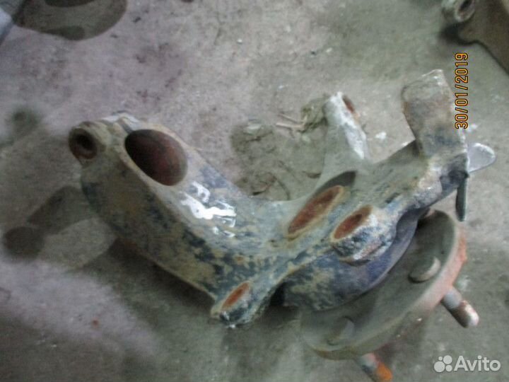 Кулак поворотный передний правый Ford Focus 2 CB4