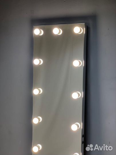 Гримерное зеркало