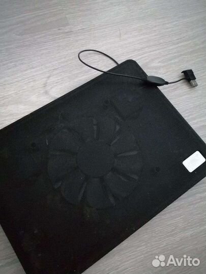 Подставка с охлаждением для ноутбука