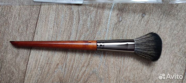 Кисть для румян