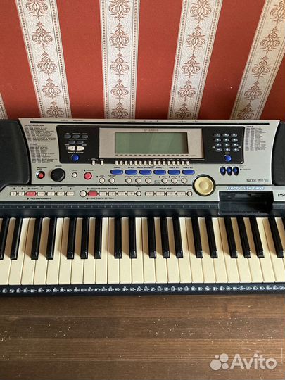 Синтезатор yamaha psr550