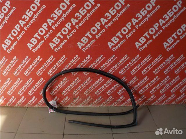 Уплотнитель двери задний левый Mitsubishi Lancer