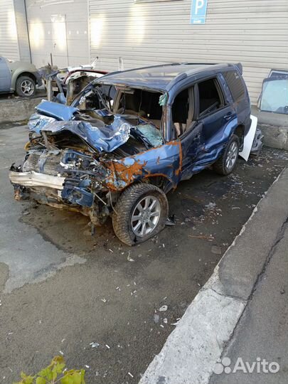 Subaru Forester 2.5 AT, 2006, битый, 300 000 км