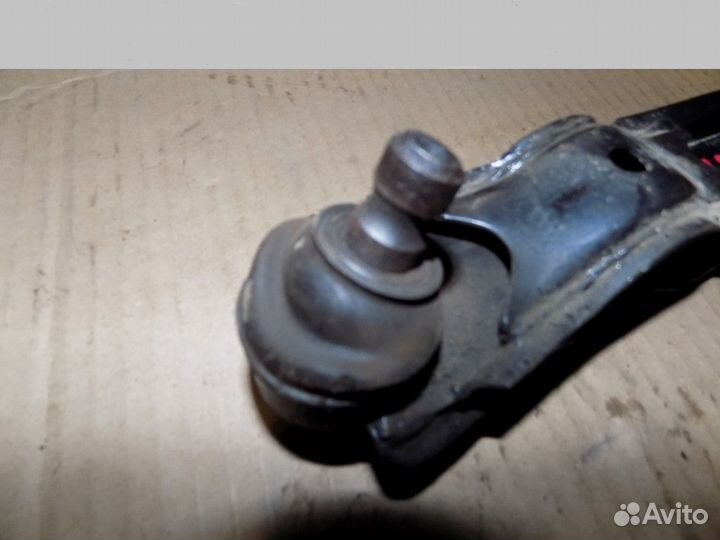 Рычаг передний правый Agila A 2000-2008