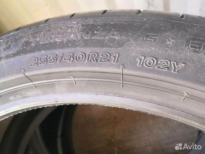 Bridgestone Turanza 6 255/40 R21 и 285/35 R21