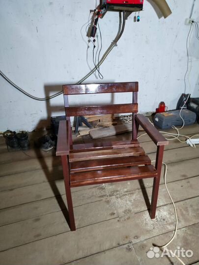 Табуретки, лавочки, кронштейны