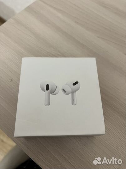 Продам AirPods pro (реплика) новые
