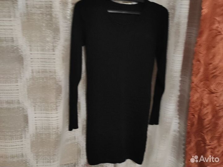 Платье вязанное