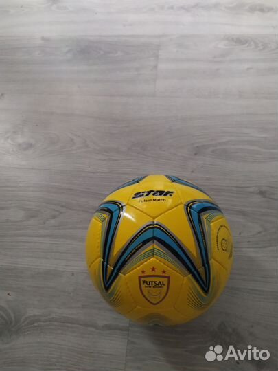 Футбольный мяч