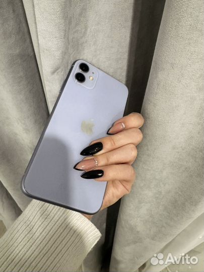 iPhone 11, 64 ГБ