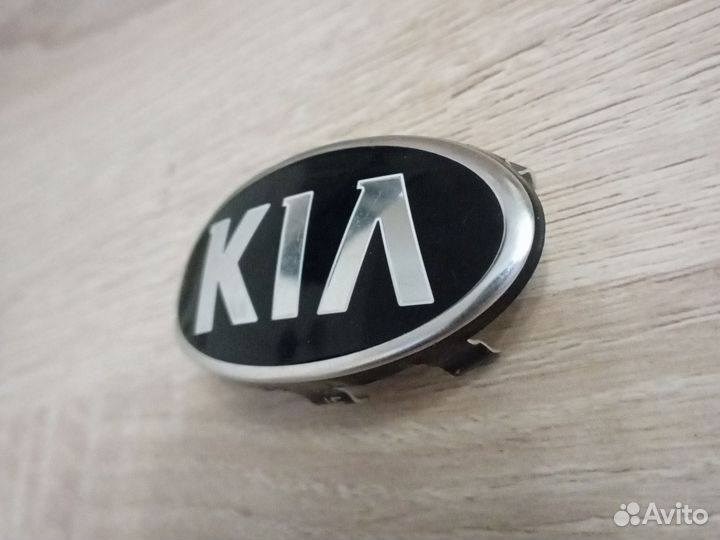 Эмблема kia на рулевое колесо , эмблема на руль