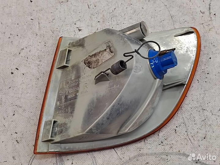 Поворотник правый W638 V-class 611.980