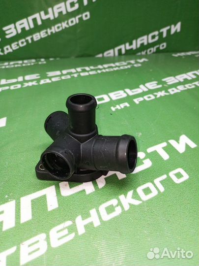 Фланец системы охлаждения Audi A4