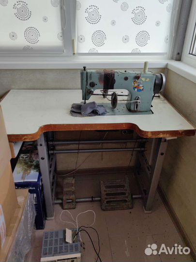 Промышленная швейная машинка