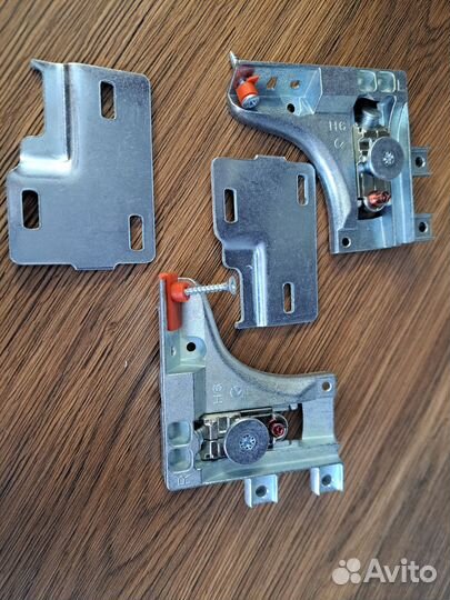 Скрытый мебельный навес с креплением на штоки Libr