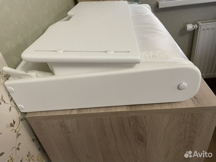 Складной столик для пеленания на комод