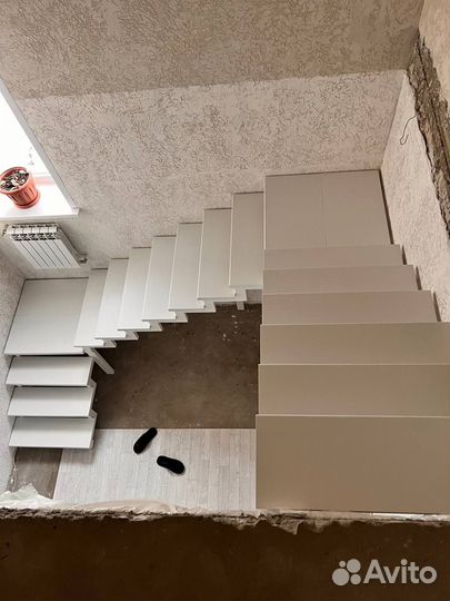 Лестница на второй этаж без сварочных работ