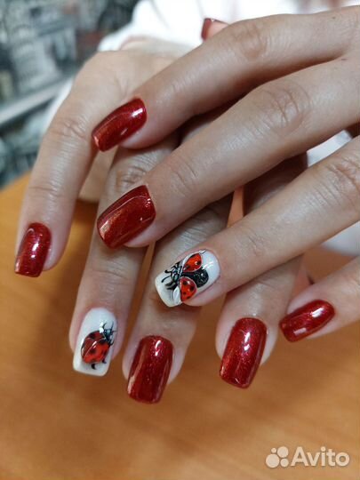 Ручная роспись ногтей