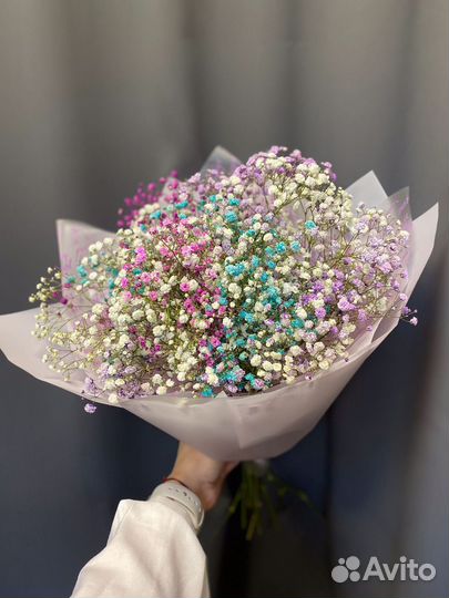 Живые цветы букеты композиции из цветной гипсофилы