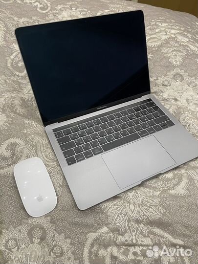 Macbook Pro 13 2018 touch bar 256gb, 115 циклов