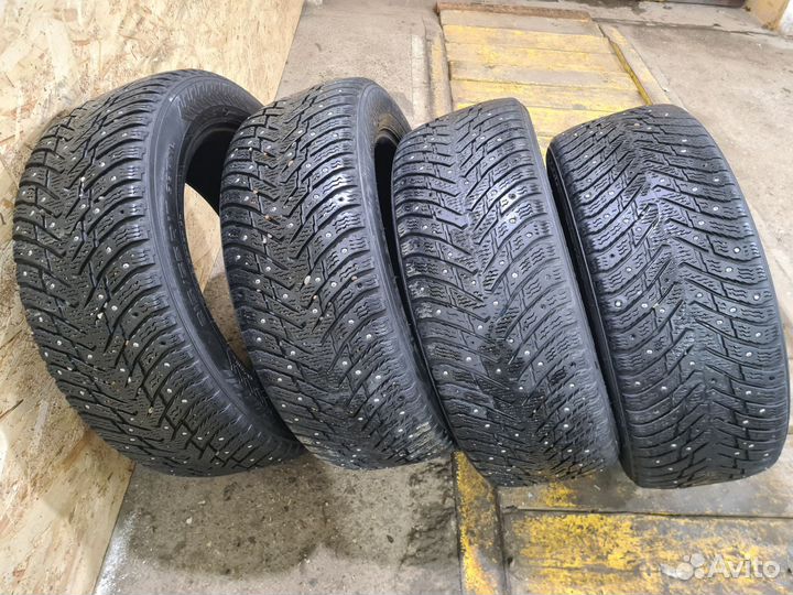 Nokian Tyres Hakkapeliitta 8 215/55 R17