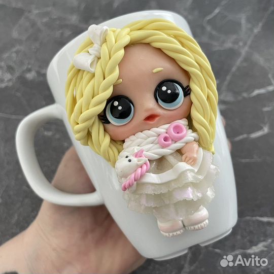 Кружка с куклой лол