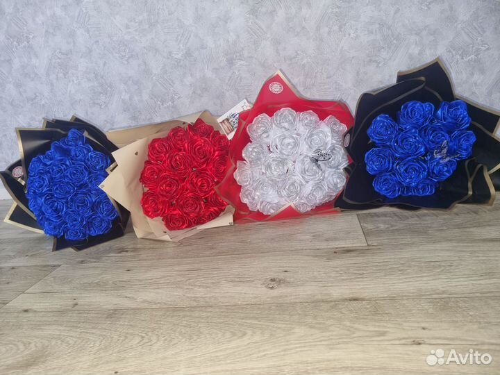 Букет из атласных роз
