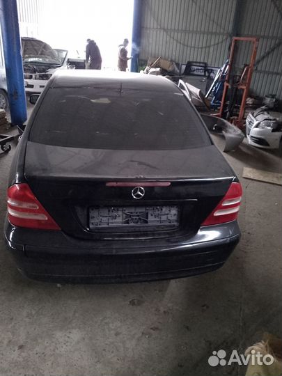 Разбор авто Mercedes-benz c-class W203