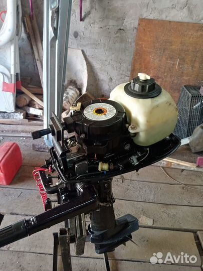 Лодочный мотор Тохатсу 5