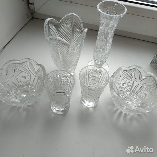 Хрустальные вазы по 200