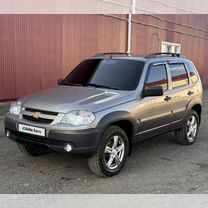 Chevrolet Niva 1.7 MT, 2013, 112 000 км, с пробегом, цена 660 000 руб.