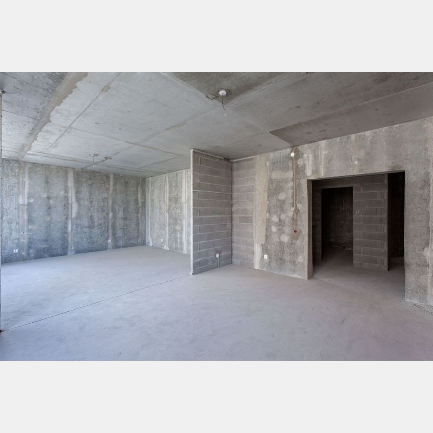 2-к. квартира, 77 м², 16/23 эт.