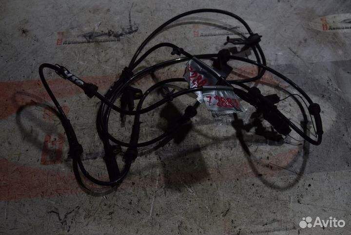 Датчик ABS перед c Nissan Fuga Y50 VQ25DE