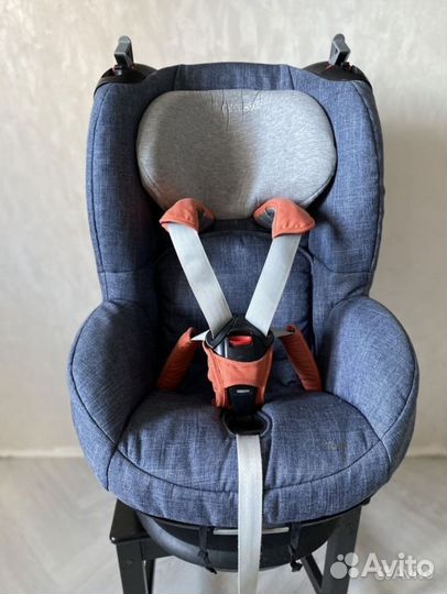 Детское автокресло maxi cosi