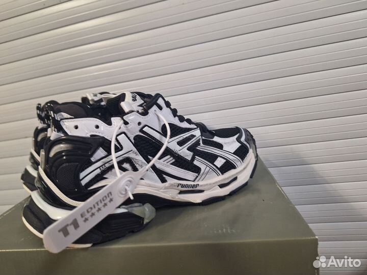 Кроссовки Balenciaga runner graffiti