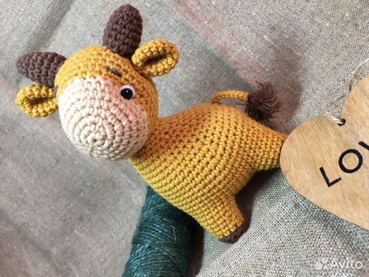 Вязанная мягкая игрушка амигуруми «Коровка»