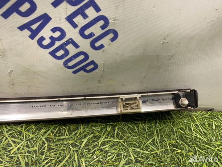 Молдинг крыши левый Renault Fluence седан 1.6 K4M