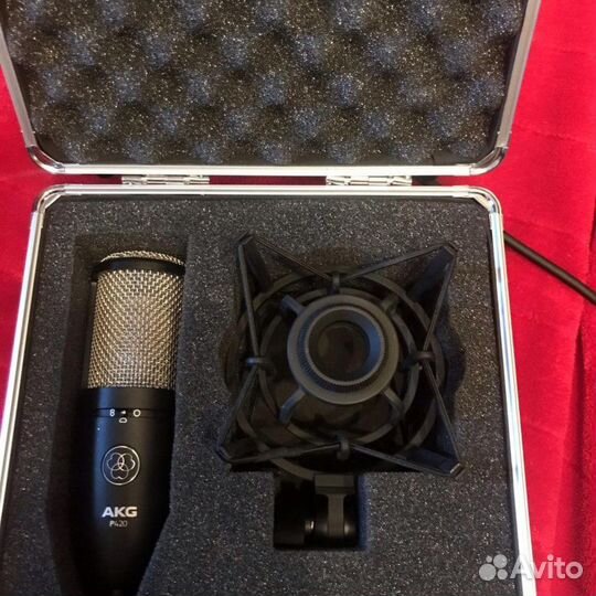Студийный микрофон akg p420