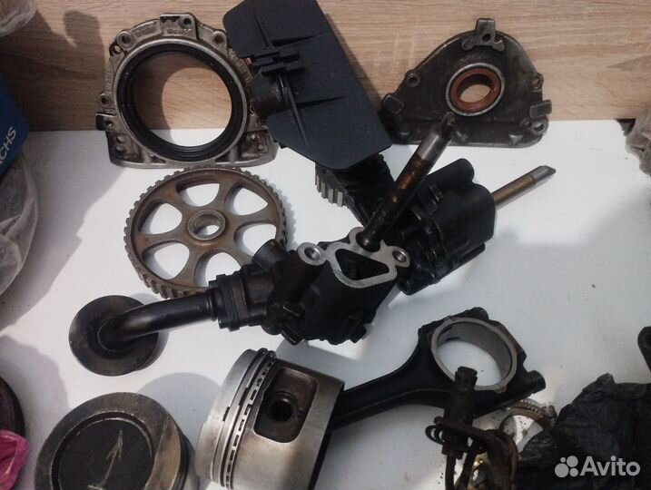 Детали двигателя 1.6- 1.8L VW Golf 2, Passat B3