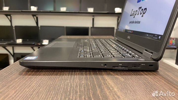 Dell Latitude E5470 c Core i5 6Gen - 8Gb - 256Gb