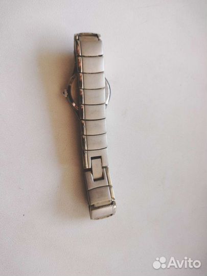 Часы кварцевые